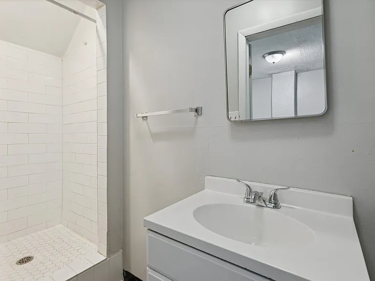 838 Veto St NW — Photo 14