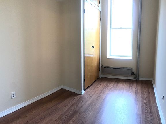 4th image of 24-21 Steinway St #13