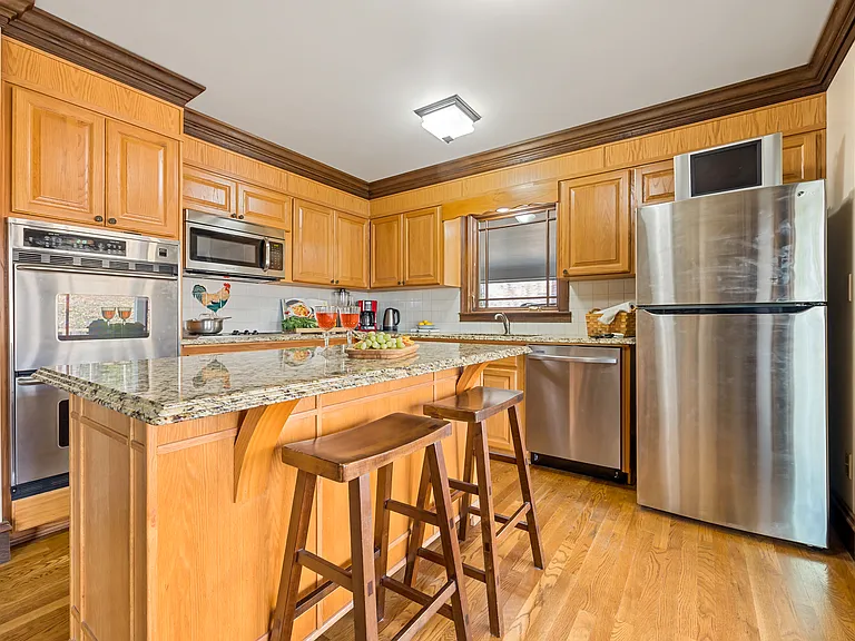 3384 Timber Lake Rd NW — Photo 3