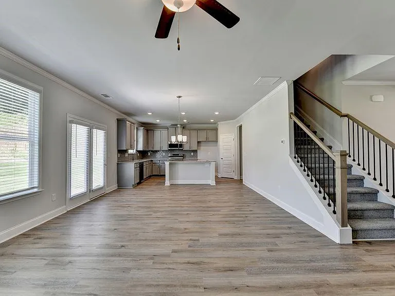 7309 Yewtree Dr — Photo 12