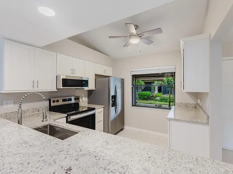 11861 Caraway Ln #116 — Photo 5