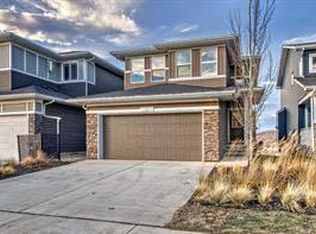 415 S Rivercrest Blvd, Cochrane, AB T4C2V1