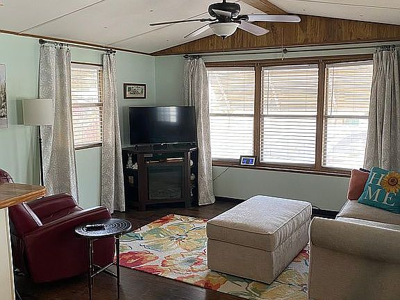 3rd image of 1402 S Cage Blvd #331