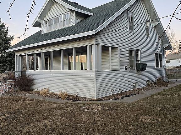 3rd image of 301 S Washington Ave