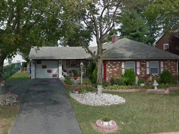 15 Melrose Ln, Willingboro, NJ 08046