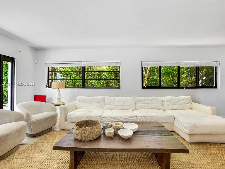 920 Aguero Ave — Photo 22