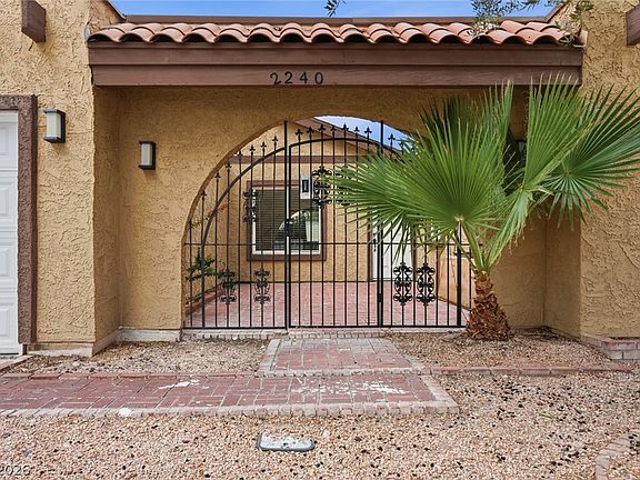 5th image of 2240 Conchita St