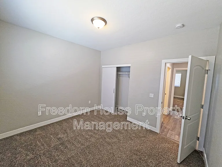 1121 Sixshooter Ave #1 — Photo 19