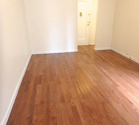 5th image of 4328 39th Pl APT 39