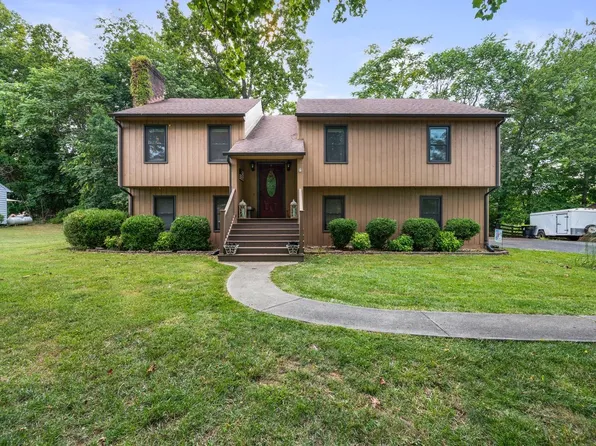 103 Cambridge Dr, Lynchburg, VA 24502