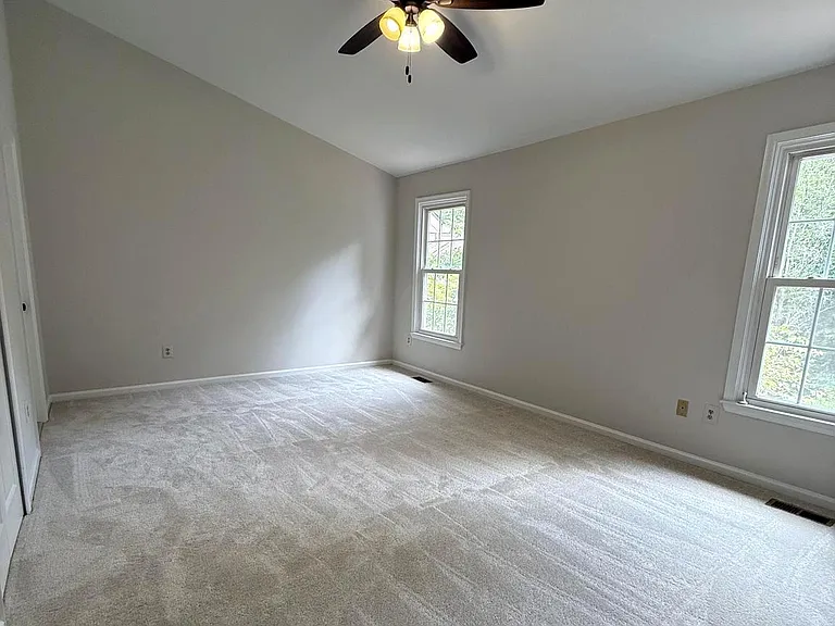 8442 Springfield Oaks Dr — Photo 9
