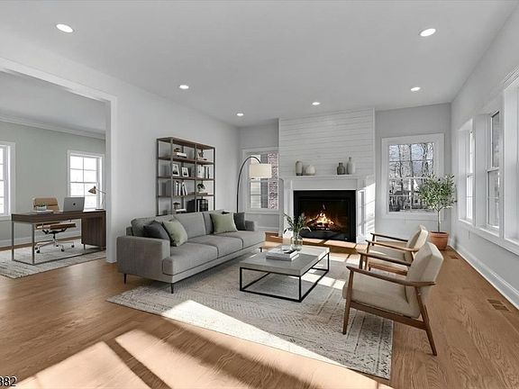 3rd image of 181 Maple Ave