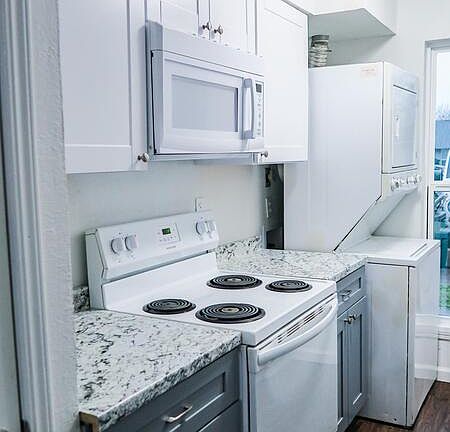 3rd image of 2245 Donna Dr