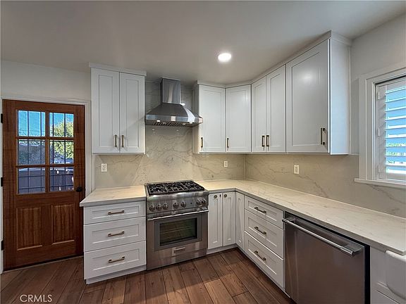 5th image of 1328 W 13th St