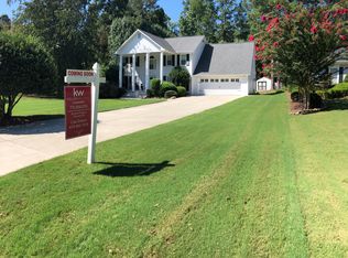 5108 Overlook Dr NE, Roswell, GA 30075