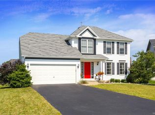 6501 Pincherry Way, Lake View, NY 14085