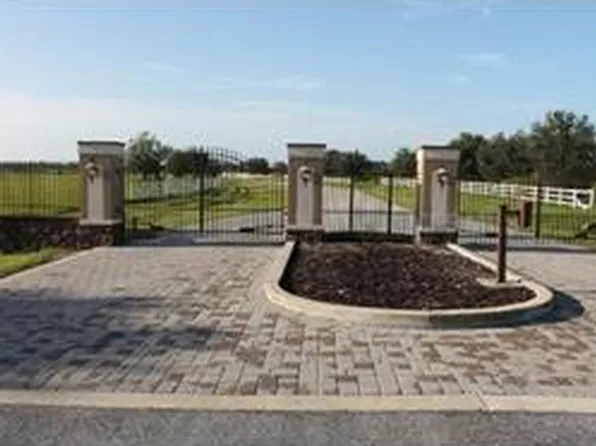 301 Cassata Rd, Sarasota, FL 34240