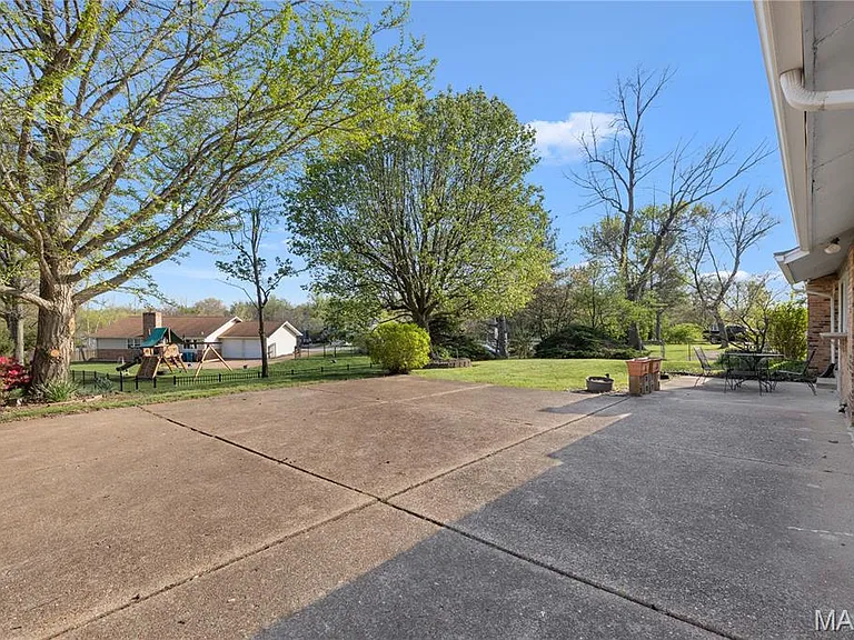 606 Rue Montand Dr — Photo 18