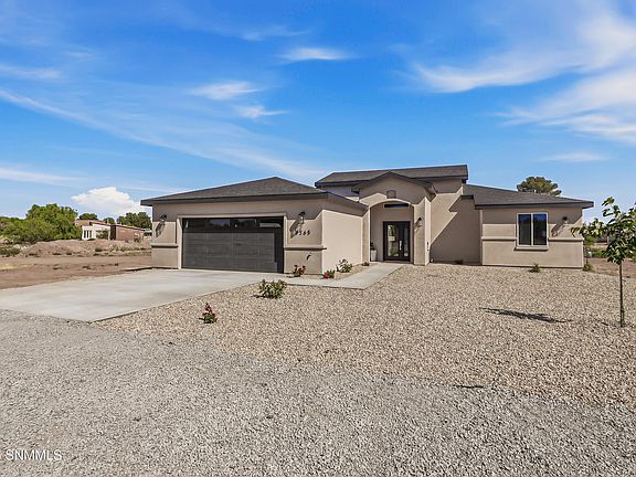 3rd image of 4265 Esterlina Pl