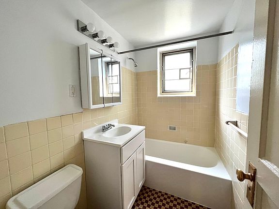 5th image of 195-05 67th Ave Floor 3