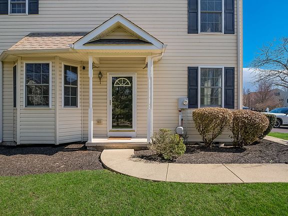 3rd image of 15 Ryan Ct