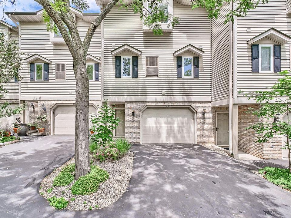 1st image of 432 Meadowridge CIRCLE