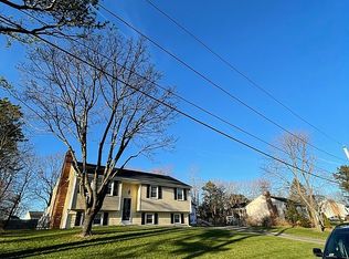 46 Roxanne Sq, North Attleboro, MA 02760