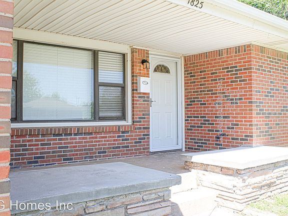3rd image of 1825 Corrine Dr