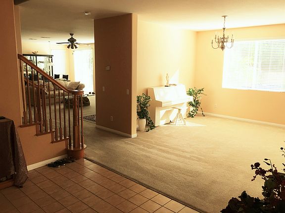 5th image of 276 Sunburst Ln