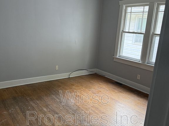 4th image of 2328 S 10th St