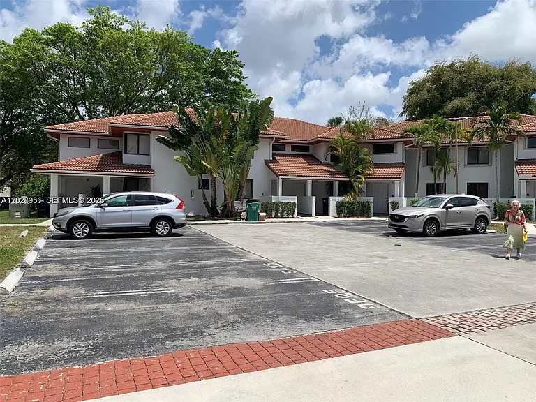9631 SW 138th Ave #9631 — Photo 4