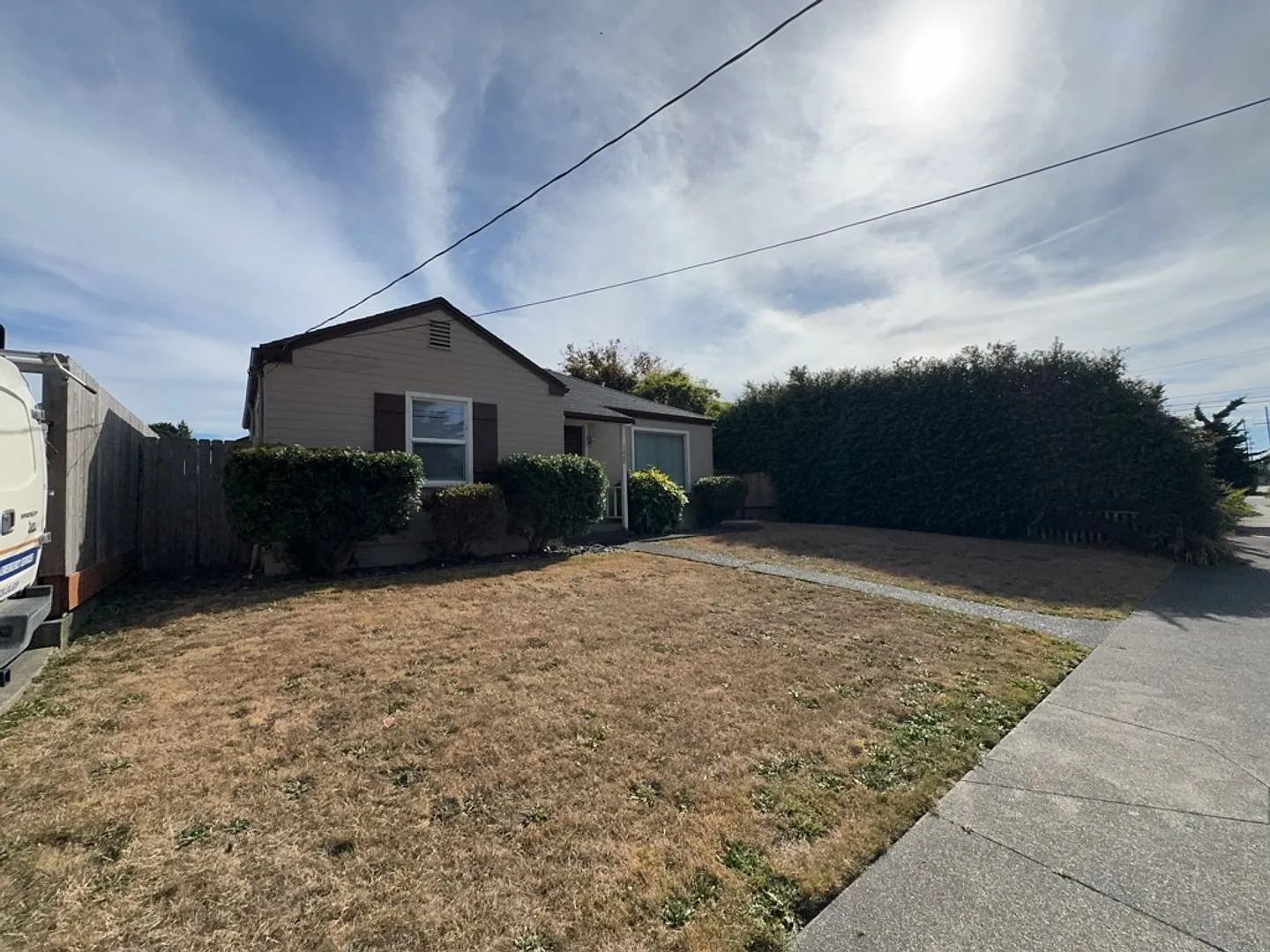 2 Bedroom 1 Bath Home located in Eureka — Photo 3