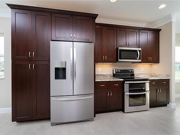 3rd image of 324 Talquin Ct