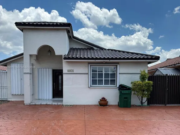 8974 NW 112th St, Hialeah Gardens, FL 33018