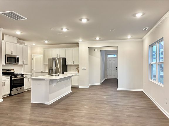 5th image of 1206 Rose Finch Dr