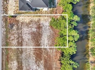 47 Wilmington Pkwy, Cape Coral, FL 33993