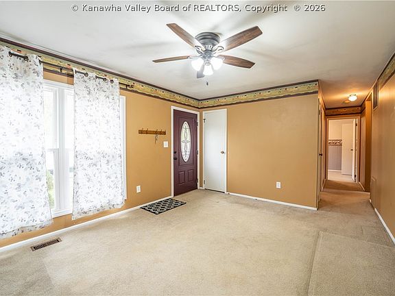 5th image of 3 Surrey Dr