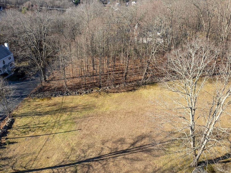 1st image of 40 Gold St