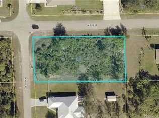 422 Desoto Ave, Lehigh Acres, FL 33972