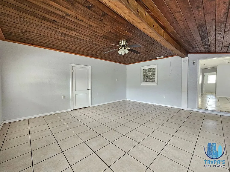1212 W Marjorie St — Photo 7