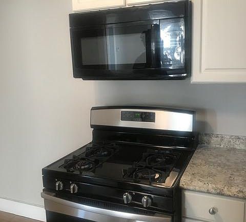 New stove & microwave