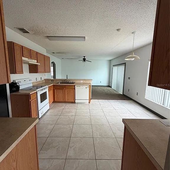 567 Hummingbird Ct — Photo 4
