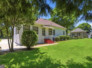 10 Woodlawn Ave, Hampton, GA 30228