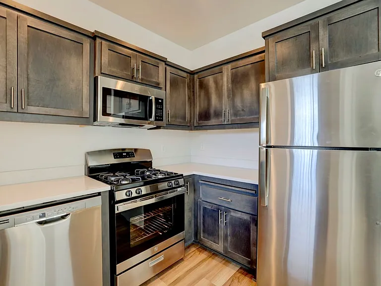 The Enclave Apartments — Photo 7