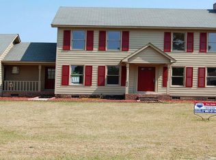 600 Duncan Rd, Spring Lake, NC 28390