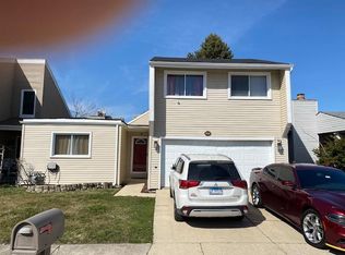 914 Fiesta Dr, University Park, IL 60484