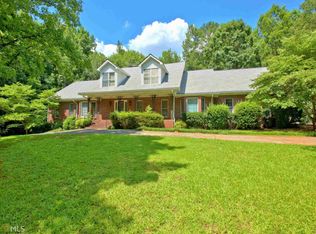 2110 Castle Lake Dr, Tyrone, GA 30290