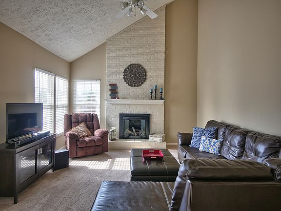 3rd image of 7543 Pennycroft Dr