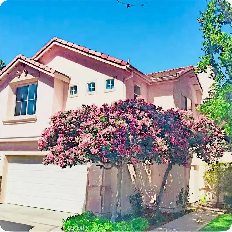 3 bed, 2.5 bath, 1194 sqft, $4,900 — Photo 1