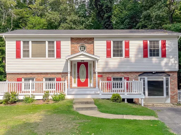 9140 Lindy Ln, La Plata, MD 20646